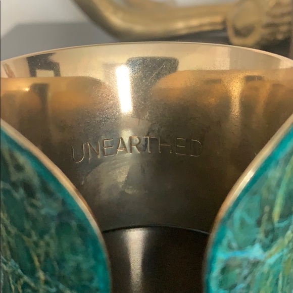 Green leather cuff by UNEARTHED - Picture 2 of 5